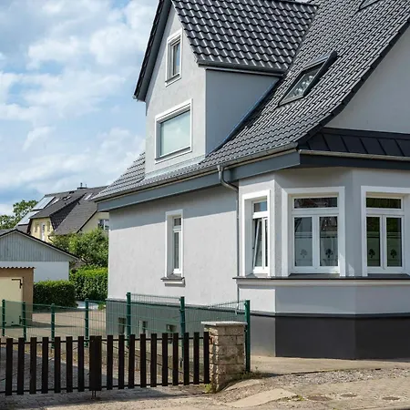 Lore Mit Terrasse Апартаменты